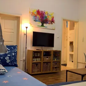 https://in-the-heart-of-buda.inbudapesthotels.com